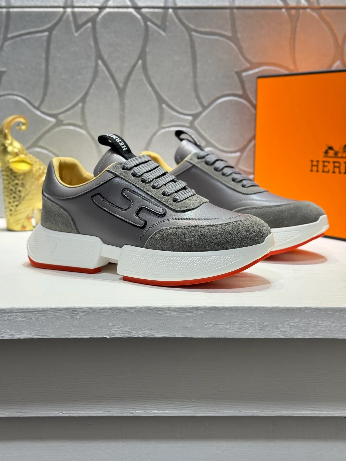 Men's shoes 💰480【New style】🪷🪷Top quality goods🇮🇹🇮🇹New style "Hermès" Hermès top purchasing agent🔍🔍New products from men's counter The upper is made of cowhide leather ~ Sole: The original factory's exclusive movable molded foam outsole, light ~ super comfortable, original factory follow-up goods, 🔍🔍 high quality, can be entered and exited the counter at will, multiple colors are available, welcome to compare Size: 38-44 (45. Customized
